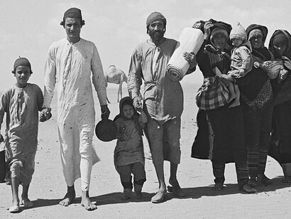 Between 1945 and 1947, the British authorities sought to curb the Zionist movement by obstructing Jewish immigration, particularly Holocaust survivors, and resisting the growth of Jewish settlements