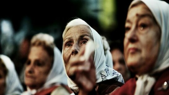 Madres de la Plaza de Mayo en manifestación