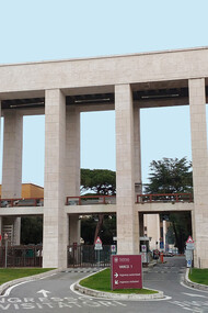 Propilei d’ingresso alla Città Universitaria dopo il recente restauro, foto Roberto Luciani