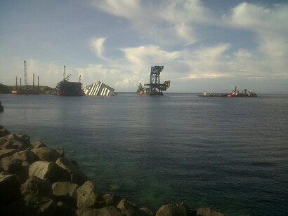Fasi del recupero della Costa Concordia