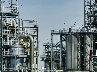 Refinaria de petróleo. A estatal brasileira do ramo também contou com diretores participantes, sendo de capital e economia mista, tem acionistas privados interessados e dispõe suas ações no mercado acionário mundial