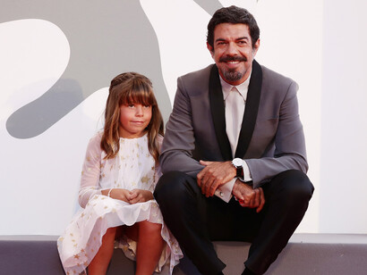Pier Francesco Favino con la figlia