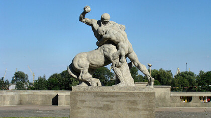 "Herkules gegen Centaurus" von Ludwig Manzel, Stettiner Altstadt (Polen)