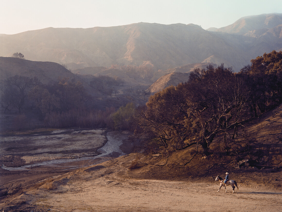 Philip-Lorca diCorcia, Sylmar, California, 2008, Inkjet print, 56 x 71 inches (142.2 x 180.3 cm). Courtesy the artist and David Zwirner, New York/London