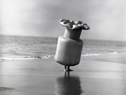 Heidi Bucher, Bodyshell (Poma) at Venice Beach, Los Angeles, California (detail), 1972. Courtesy of Museum Haus Konstruktiv