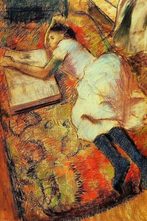 «Jeune fille étendue et regardant un album», (1889), Edgard Degas