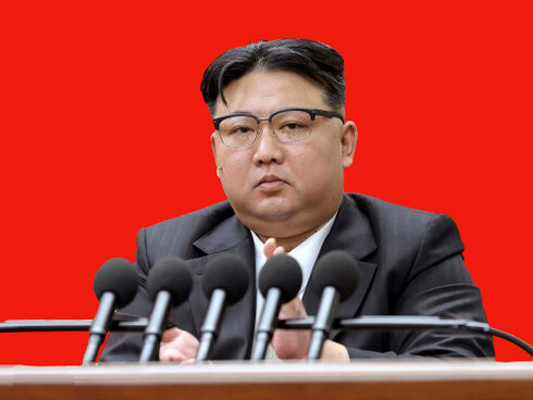 Kim Jong-Un. Explore a fundação da Coreia do Norte e do Sul, delineando o contexto de conflito e rivalidade na península coreana