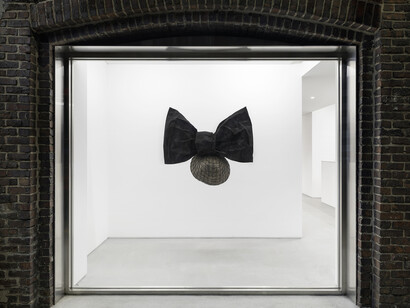 Ew! Hair in my food! (으웩! 음식에서 머리카락!), exhibition view. Courtesy of P21 Gallery