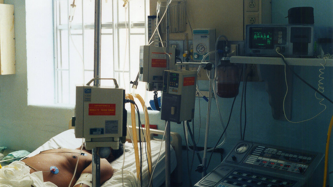 De la Serie «Entre 4 paredes» (2000-2003), cromogénica; 100 x 150 cm. Imagen cortesía del artista