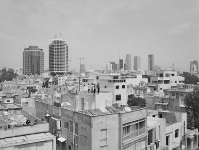Sharon Ya'ari, Tel Aviv, 2006, 40.15 x 50 inches, Edition of 5