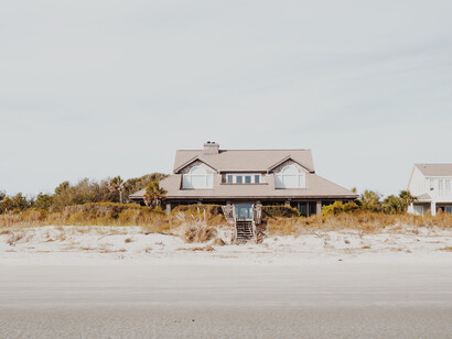 Casa solitaria en una playa privada