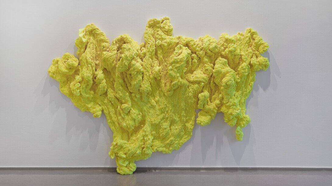 Hanne Friis, The mass (yellow), 2011. Mit freundlicher genehmigung des Museum für Kunst und Gewerbe Hamburg