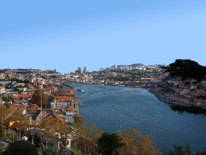 Visão do Rio Douro a partir dos Jardins do Palácio de Cristal,na cidade do Porto, Portugal