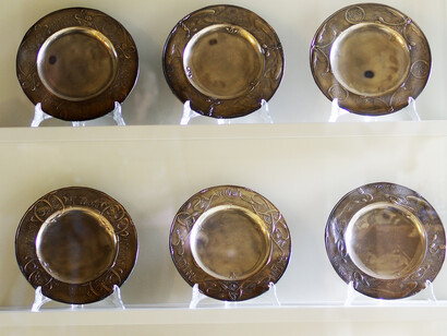 Piatti del Cordiglio Francescano conservato al Museo Renato Brozzi di Traversetolo, Italia