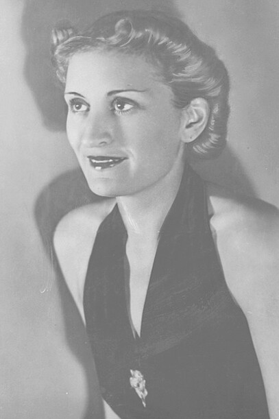 Edda Ciano Mussolini, una donna che, nel bene e nel male, da zingara ribelle a vedova inquieta, resterà comunque sempre se stessa, senza mai rinnegare il  passato