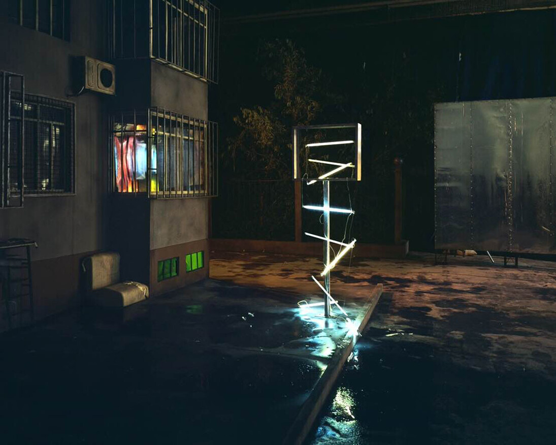 Chen Wei Falling Light, 2015, Archival Inkjet Print 150 x 187,5 cm © Chen Wei. Courtesy Galerie Rüdiger Schöttle