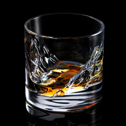 No solo combatía contra el alcohol y mis sentimientos, también lo hacía contra su fantasma 