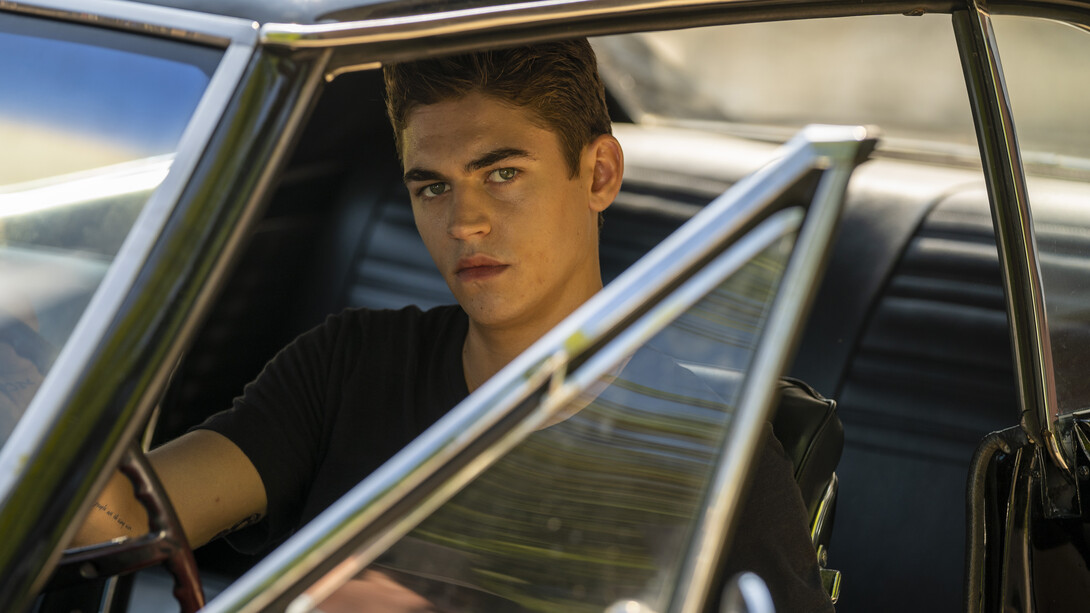 El actor británico Hero Fiennes Tiffin da vida al personaje Hardin Scott, protagonista de la producción estadounidense «After: En mil pedazos». Foto: Diamond Films