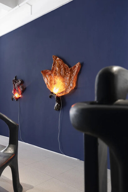 Various artists, Fo(u)r humours, exhibition view. Courtesy of Cuturi Gallery 