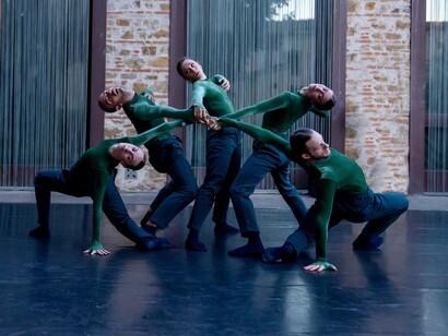 Il Nuovo Balletto di Toscana in una creazione del coreografo Philippe Kratz: “Midnight Youth” che ha debuttato al festival Nutida nell’estate 2022 © Claudia Ceville