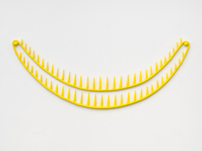 Sascha Braunig, Jaws, 2023. Unique edition hand-painted cast bronze, 19 x 48 x 1.5 inches (48 x 122 x 4 cm). Courtesy of François Ghebaly, Los Angeles, CA 