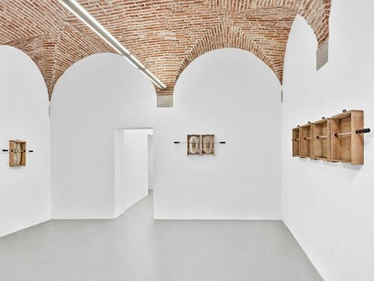 Finn Theuws, Wedge, vista della mostra. Cortesia di SpazioA