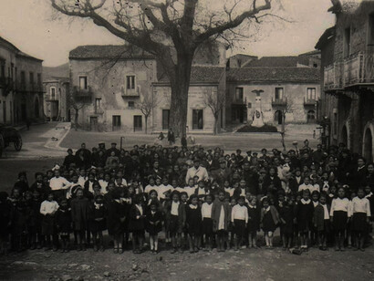 La piazza S. Giacomo fino agli anni Cinquanta