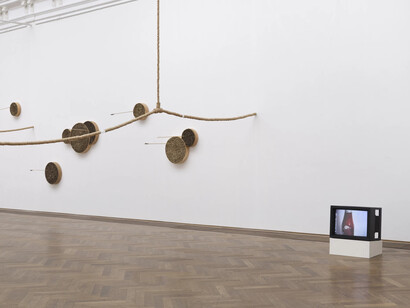 Verschiedene künstler, After the afternoon. Regionale 26, ausstellungsansicht. Mit freundlicher genehmigung der Kunsthalle Basel