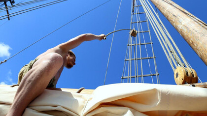 Arriando velas. Foto: Meeting the Odyssey