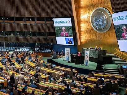 La risoluzione adottata è vista come un passo simbolico, con effetti limitati sull'effettivo riconoscimento della Palestina come stato sovrano