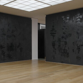 Stefan Brüggemann. Courtesy of Hauser & Wirth