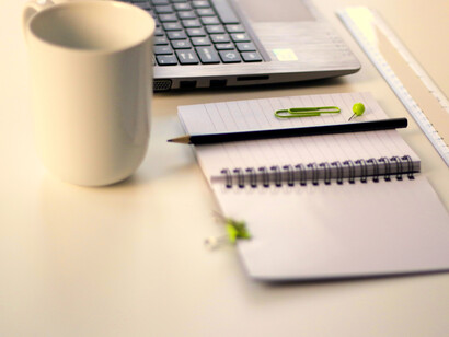 Para escribir un texto expositivo se debe considerar la estructura que puede adoptar dicho escrito en función del contenido que se pretende transmitir