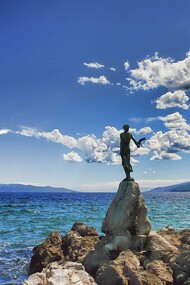 Opatija. Maiden with the seagull