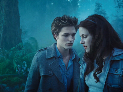 Bella Swan (Kristen Stewart) y Edward Cullen (Robert Pattinson), los protagonistas de la saga Crepúsculo