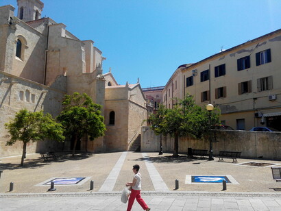 Destinazione piazza. 5 curatori x 5 artisti