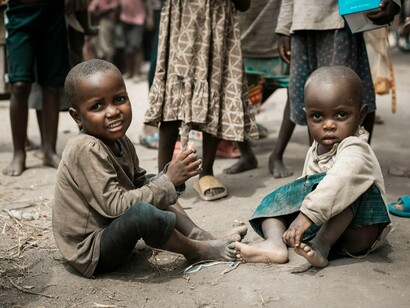 Estes mendigos de hoje são os delinquentes do hoje, ou do amanhã, a luta pela sobrevivência cria desafios por superar, ou se vive para lutar, ou se morre lutando para o objectivo de ambos e o bem-estar socio económico para todos de forma eficiente e equitativa