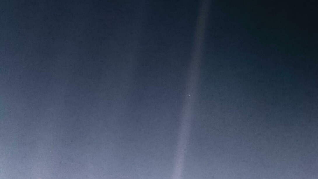 Pale Blue Dot © NASA / JPL-Caltech

