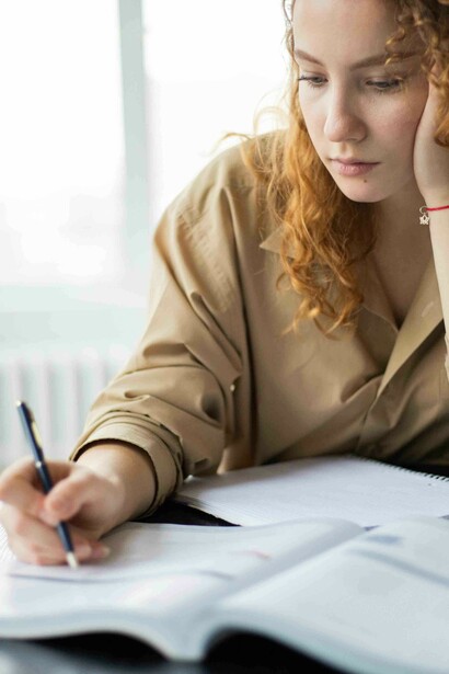 Aprenda sobre a importância da reflexão sobre o próprio aprendizado no desenvolvimento pessoal
