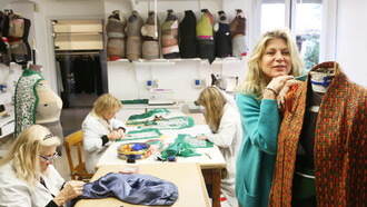 Gigliola Curiel nel suo atelier