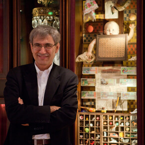 Orhan Pamuk at The Museum of Innocence. All rights belong to The Museum Of Innocence