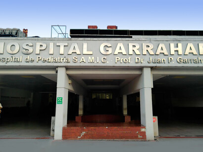 Entre las principales acciones del Equipo de Interculturalidad se encuentra la elaboración de protocolos consensuados que aseguren una atención continua y culturalmente adecuada, incluso más allá del hospital
