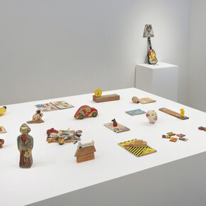 Kristen Morgin, Exhibition view. Courtesy of Marc Selwyn Fine Art