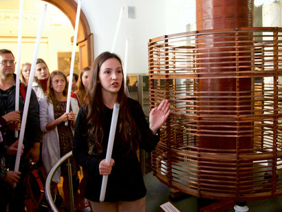 Demostración de la bobina de Tesla en el Museo Nikola Tesla
