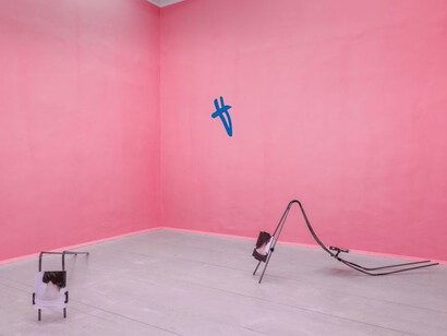Olga Holzschuh. Courtesy of Christine König Galerie