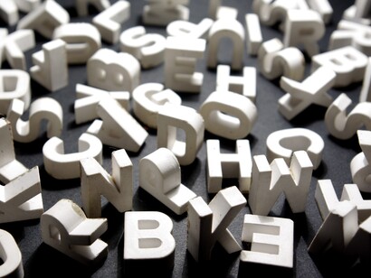 Letras esperando a ser ordenadas