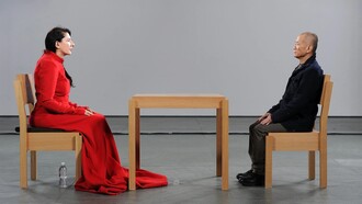 Marina Abramovic, The Artist is in Present
