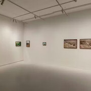 Artistes variés, we refuse_d, vue de l'exposition. Avec l'aimable autorisation de M HKA