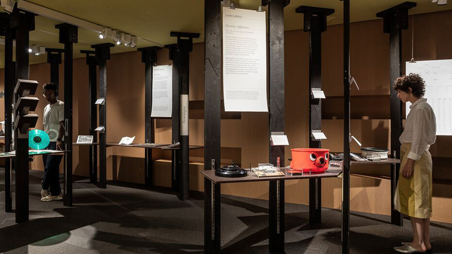 Design researchers in residence. Artificial, exhibition view. Courtesy of Design Museum