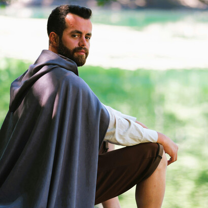 Los hobbits simbolizan al humano sencillo, al granjero, obrero, profesionista, los héroes anónimos, los inocentes