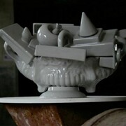 Paolo Polloniato, Metamorfosi, 2012, terra bianca e smalto lucido, cottura 1000°, 43x25xh27 cm, pezzo unico